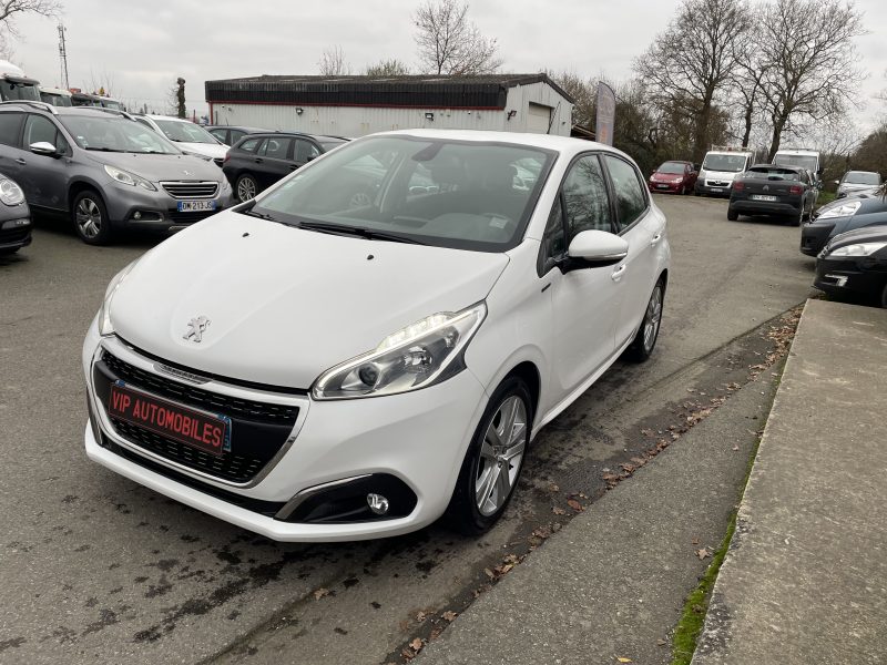 PEUGEOT 208 2018