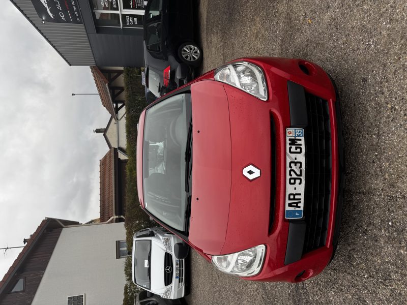 RENAULT CLIO 2010