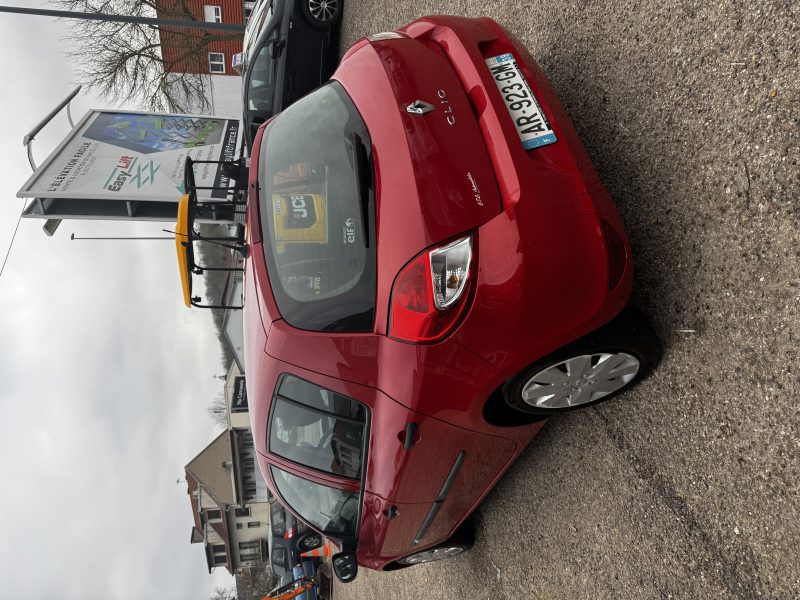 RENAULT CLIO 2010