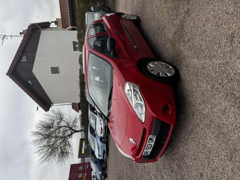 RENAULT CLIO 2010