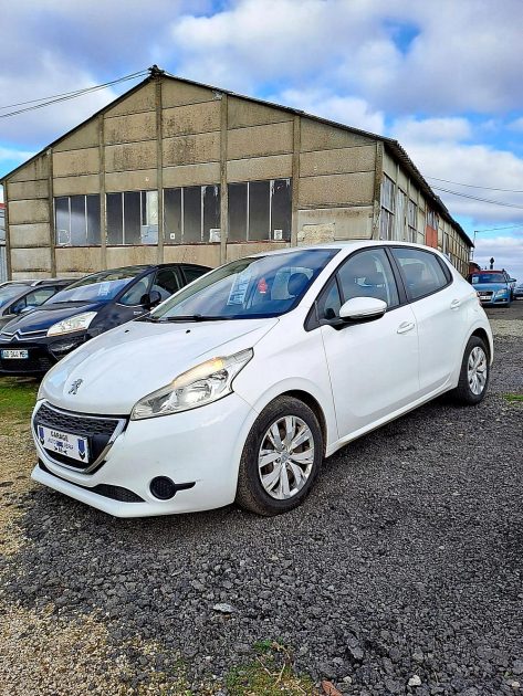 PEUGEOT 208 2014