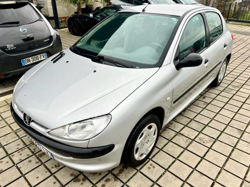 PEUGEOT 206 1.4 i 75CH