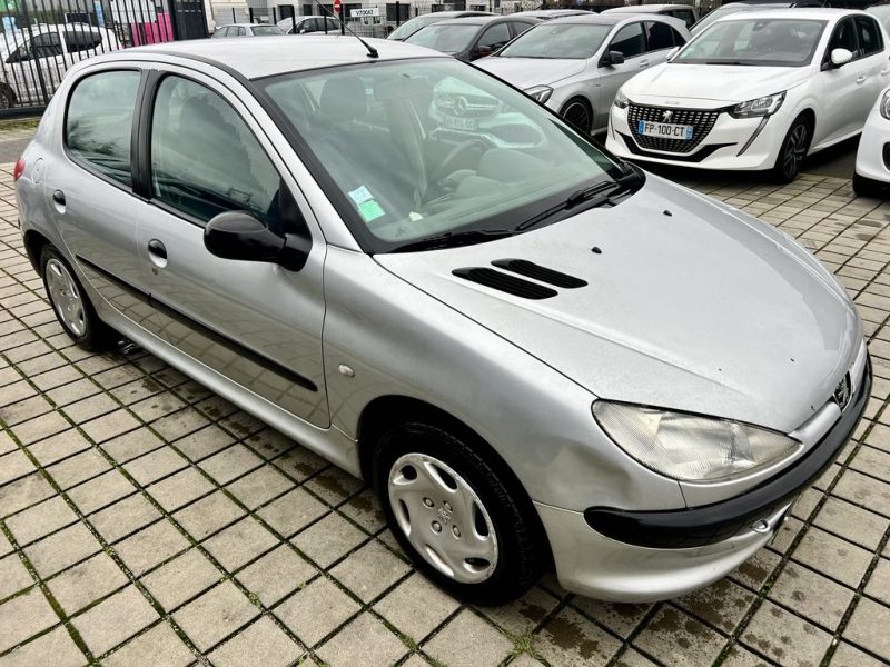 PEUGEOT 206 1.4 i 75CH