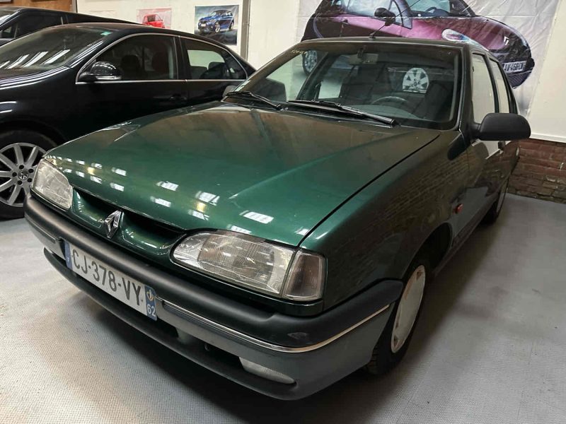 RENAULT 19 1.9D Storia