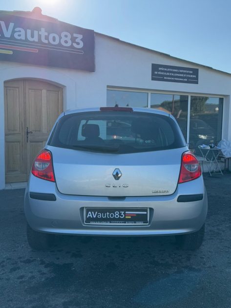 RENAULT  CLIO Dynamique 2006 1.6 16v 88cv