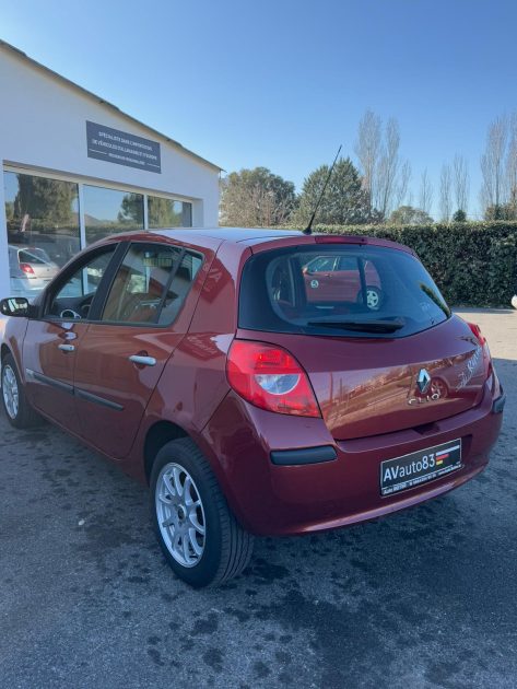 RENAULT  CLIO 3 RipCurl 2007 1.6 16v 88cv / Distribution Neuve / CT OK / Révisée 