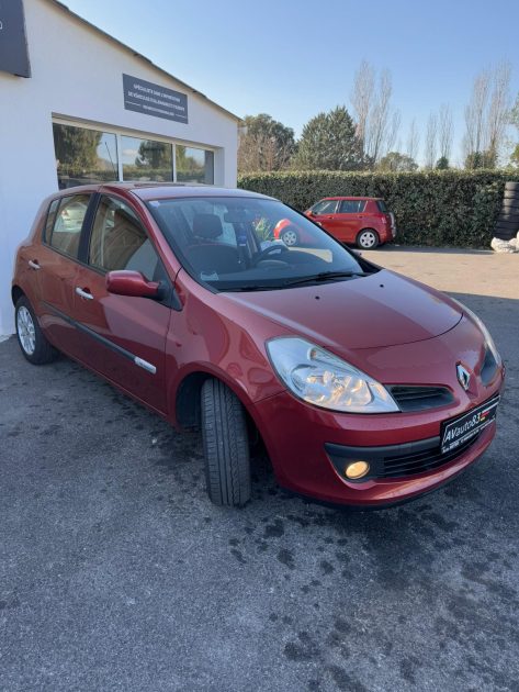 RENAULT  CLIO 3 RipCurl 2007 1.6 16v 88cv / Distribution Neuve / CT OK / Révisée 