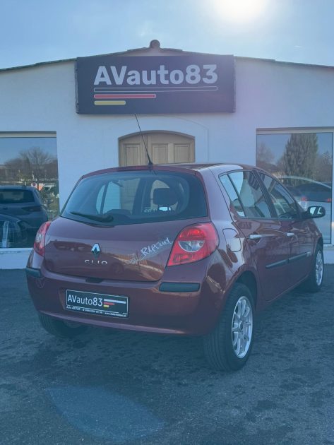 RENAULT  CLIO 3 RipCurl 2007 1.6 16v 88cv / Distribution Neuve / CT OK / Révisée 