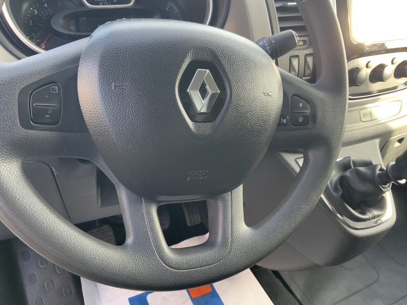 RENAULT TRAFIC 2019