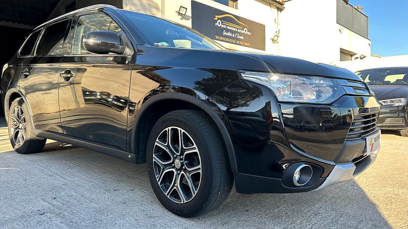 MITSUBISHI OUTLANDER 2015