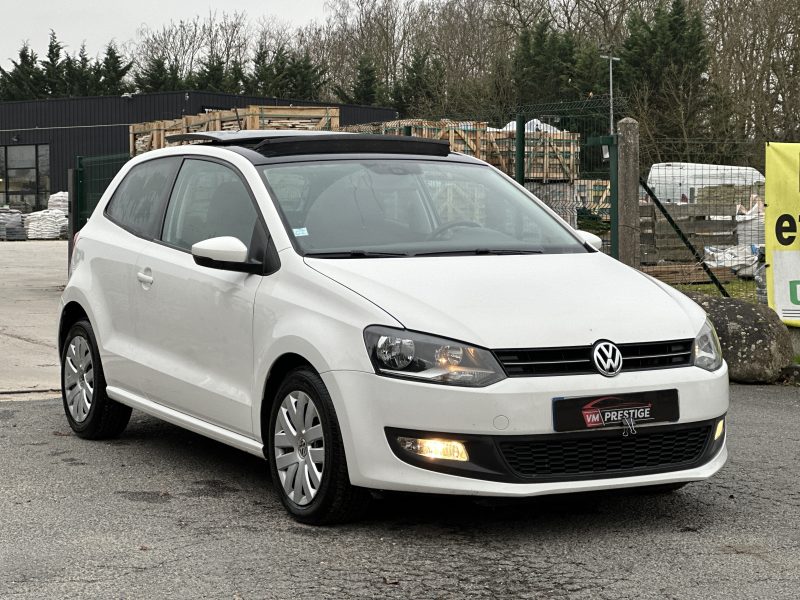 VOLKSWAGEN POLO 2011