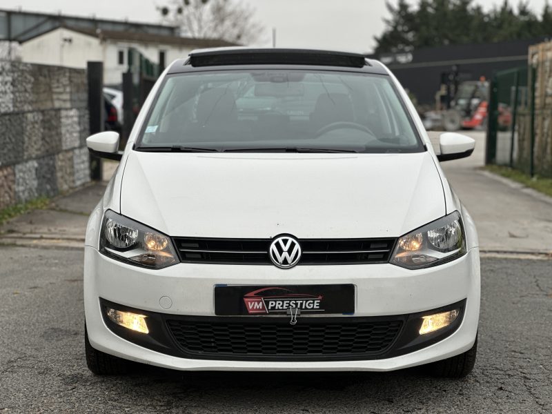 VOLKSWAGEN POLO 2011