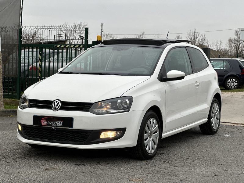 VOLKSWAGEN POLO 2011