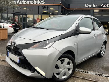 TOYOTA AYGO II 1.0 VVT-i 69 PREMIERE MAIN 5 330 Kms BOITE AUTOMATIQUE CAMERA RECUL - GARANTIE 1 AN