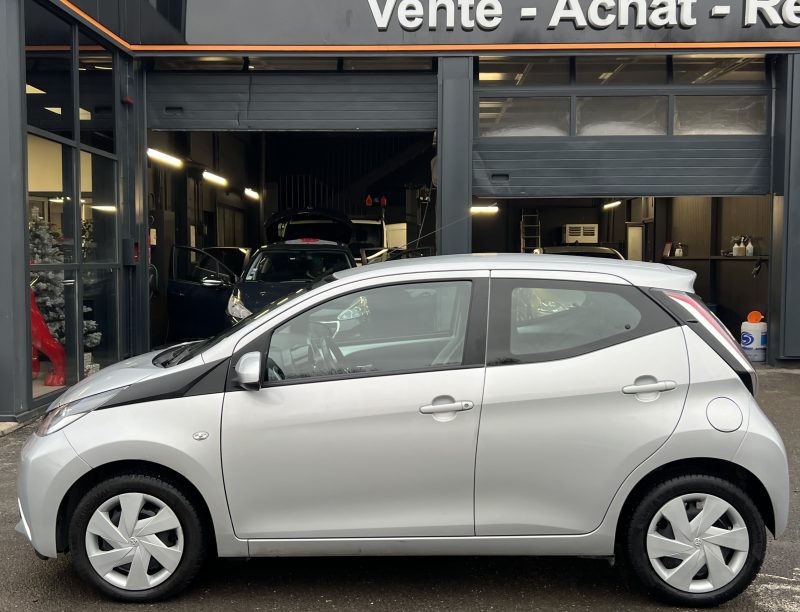 TOYOTA AYGO II 1.0 VVT-i 69 PREMIERE MAIN 5 330 Kms BOITE AUTOMATIQUE CAMERA RECUL - GARANTIE 1 AN