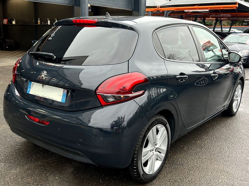 PEUGEOT 208 PHASE 2 STYLE 1.2 82 Cv 5 PORTES ECRAN TACTILE REGULATEUR CRIT AIR 1 - GARANTIE 1 AN