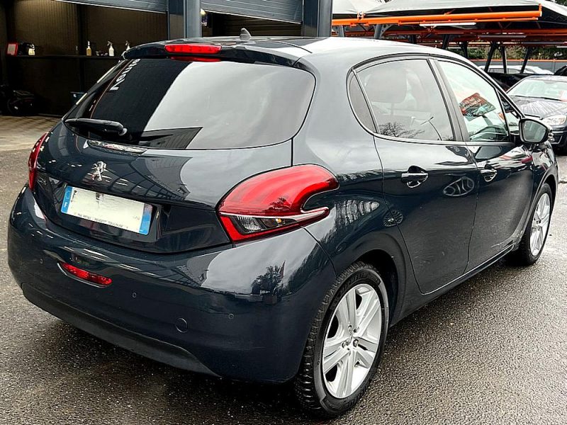 PEUGEOT 208 PHASE 2 STYLE 1.2 82 Cv 5 PORTES ECRAN TACTILE REGULATEUR CRIT AIR 1 - GARANTIE 1 AN