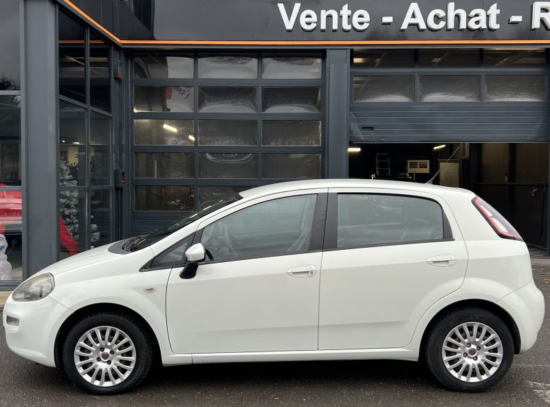 FIAT PUNTO EVO III (3) 1.2 69 Cv 5 PORTES CLIMATISATION BLUETOOTH CRIT AIR 1 - GARANTIE 1 AN