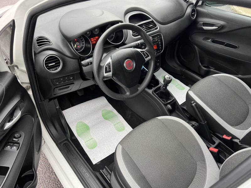 FIAT PUNTO EVO III (3) 1.2 69 Cv 5 PORTES CLIMATISATION BLUETOOTH CRIT AIR 1 - GARANTIE 1 AN