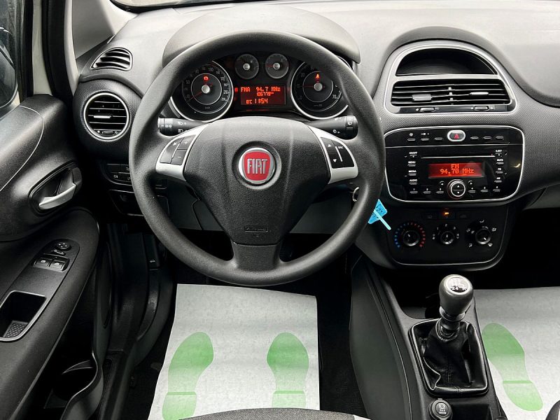 FIAT PUNTO EVO III (3) 1.2 69 Cv 5 PORTES CLIMATISATION BLUETOOTH CRIT AIR 1 - GARANTIE 1 AN