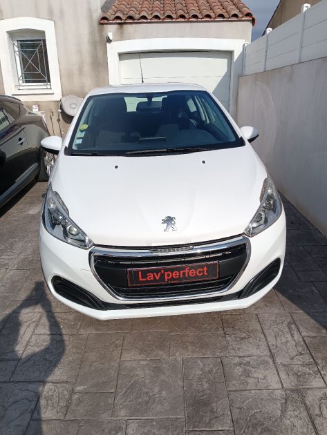 PEUGEOT 208 2016