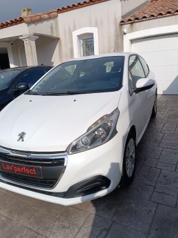 PEUGEOT 208 2016