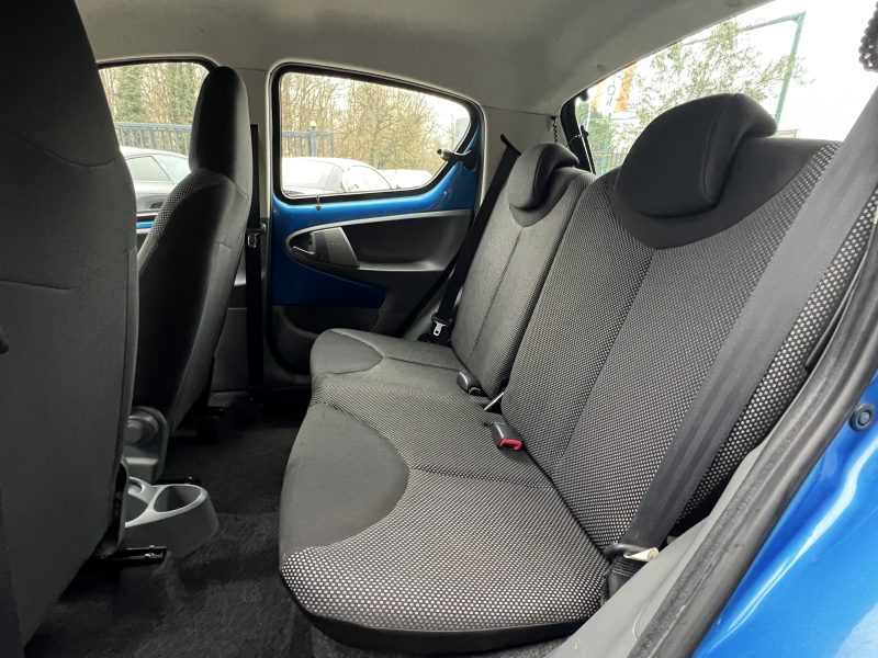 TOYOTA AYGO PHASE 2 CONNECT 1.0 VVT-i 68 GPS BLUETOOTH CLIMATISATION CRIT AIR 1 5 Pts Garantie 1 an