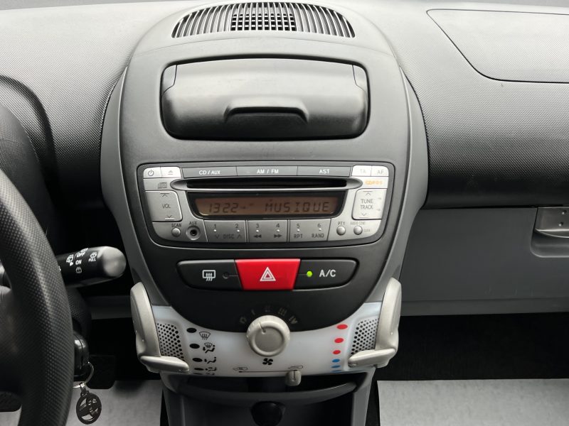 TOYOTA AYGO PHASE 2 CONNECT 1.0 VVT-i 68 GPS BLUETOOTH CLIMATISATION CRIT AIR 1 5 Pts Garantie 1 an