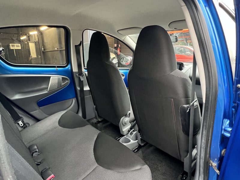 TOYOTA AYGO PHASE 2 CONNECT 1.0 VVT-i 68 GPS BLUETOOTH CLIMATISATION CRIT AIR 1 5 Pts Garantie 1 an