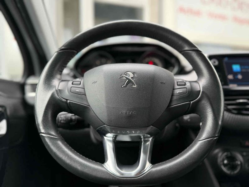 PEUGEOT 208 2018