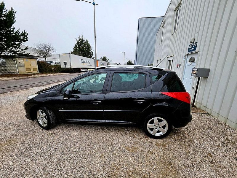 PEUGEOT 207 2009