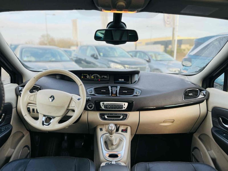 RENAULT GRAND SCÉNIC INITIALE III 1.6 dCi 130ch Energie: