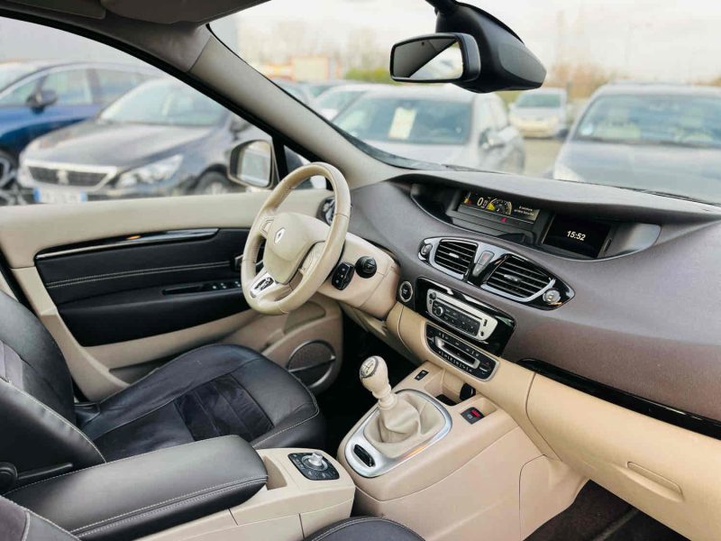 RENAULT GRAND SCÉNIC INITIALE III 1.6 dCi 130ch Energie: