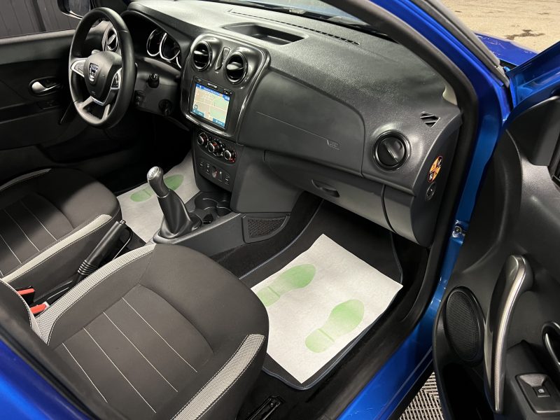 DACIA SANDERO STEPWAY II PHASE 2 0.9 TCE 90 GPS TACTILE APPLE CARPLAY REGULATEUR CLIM Garantie 1 an