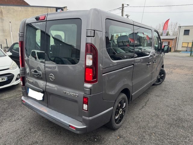 OPEL  VIVARO  2016