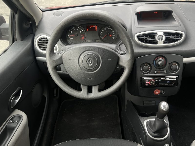 RENAULT CLIO 3 III PHASE 2 1.2 75 Cv 5 PORTES CLIMATISATION BLUETOOTH CRIT AIR 1 - GARANTIE 1 AN