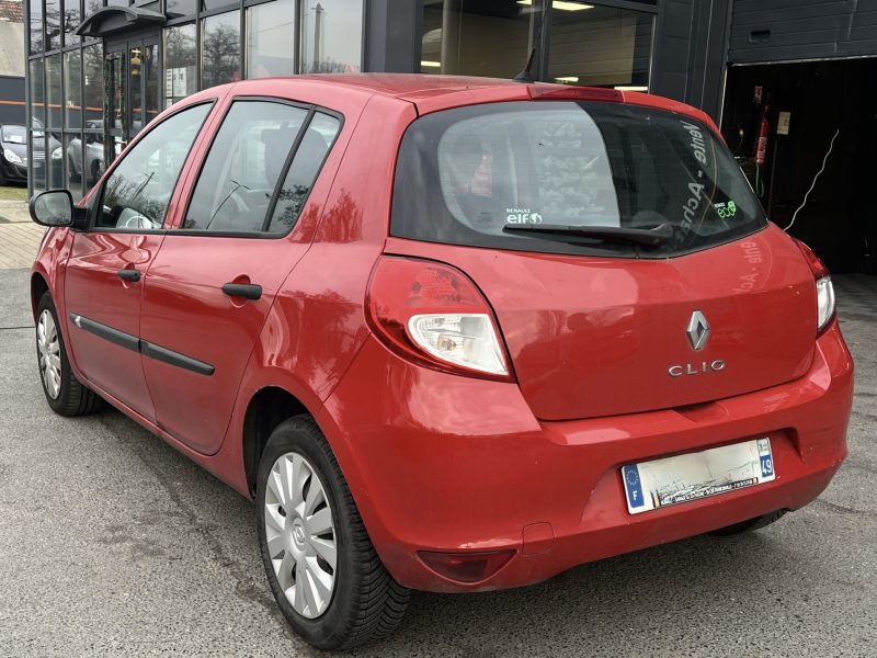 RENAULT CLIO 3 III PHASE 2 1.2 75 Cv 5 PORTES CLIMATISATION BLUETOOTH CRIT AIR 1 - GARANTIE 1 AN