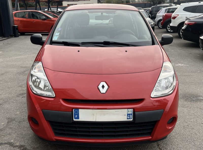 RENAULT CLIO 3 III PHASE 2 1.2 75 Cv 5 PORTES CLIMATISATION BLUETOOTH CRIT AIR 1 - GARANTIE 1 AN