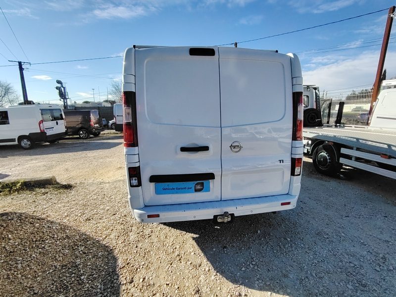 OPEL VIVARO 2016