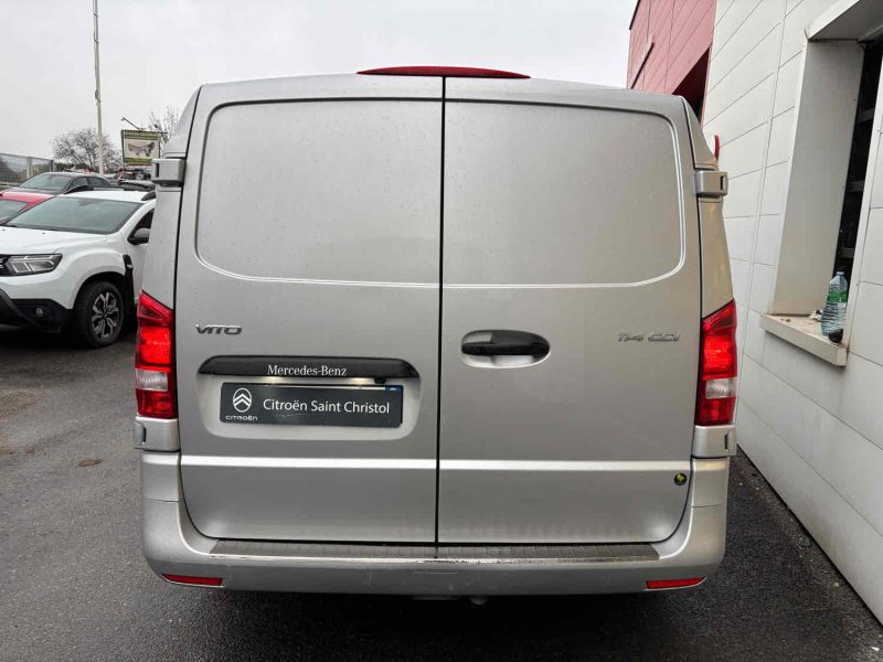 MERCEDES VITO 2022