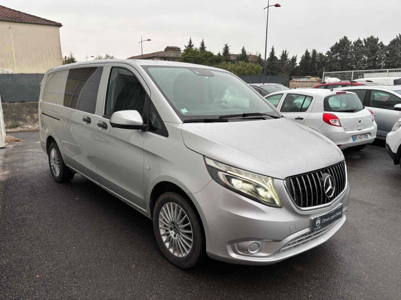 MERCEDES VITO 2022