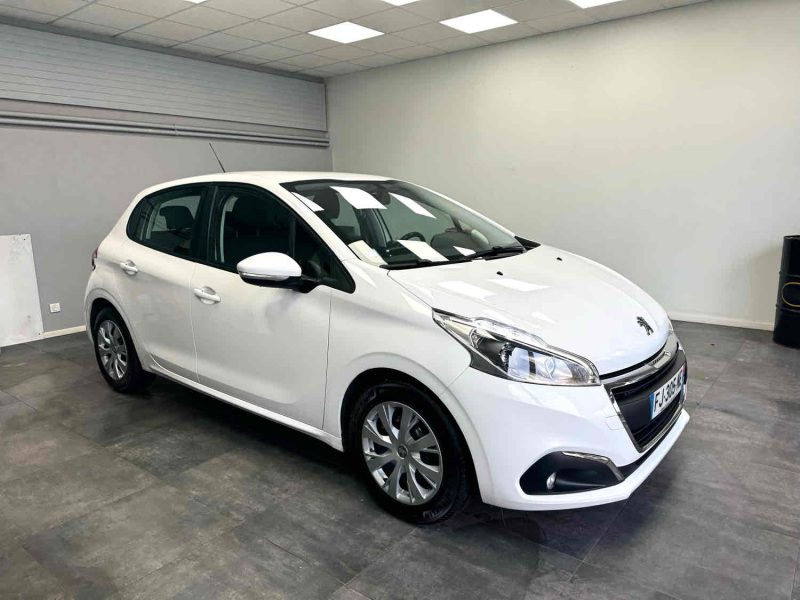 PEUGEOT 208 2019