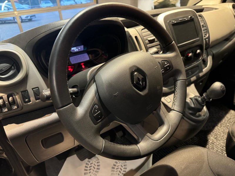 RENAULT TRAFIC 2019