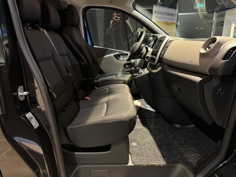 RENAULT TRAFIC 2019