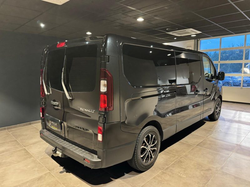 RENAULT TRAFIC 2019