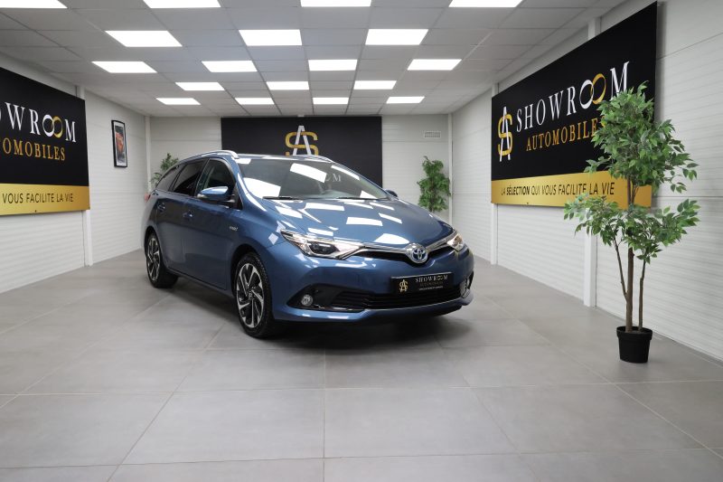 TOYOTA AURIS 2015