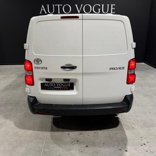 TOYOTA PROACE Camionnette 2017