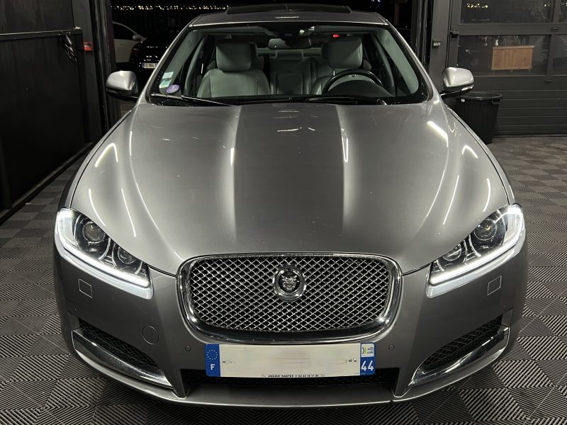 JAGUAR XF PHASE 2 LUXE 2.0 Ti 140 BVA8 TOIT OUVRANT CUIR GPS ORIGINE FRANCE 64 100 Kms Garantie 1 an