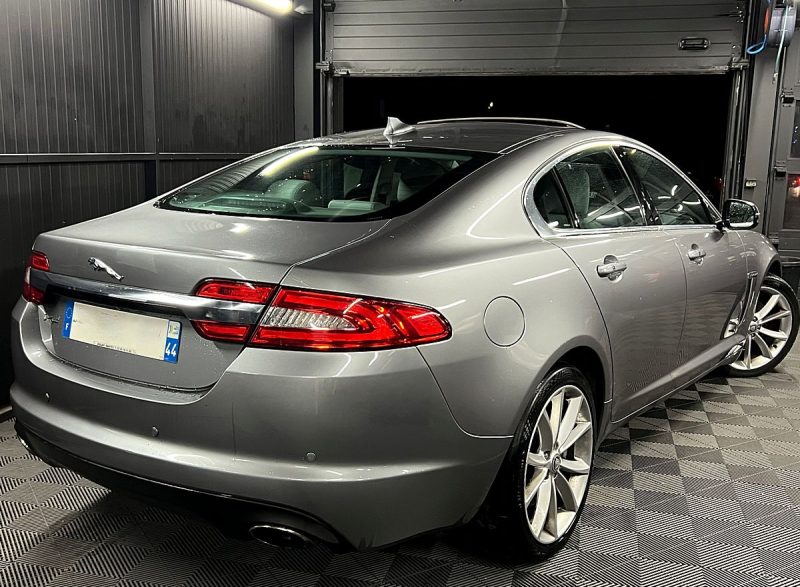 JAGUAR XF PHASE 2 LUXE 2.0 Ti 140 BVA8 TOIT OUVRANT CUIR GPS ORIGINE FRANCE 64 100 Kms Garantie 1 an