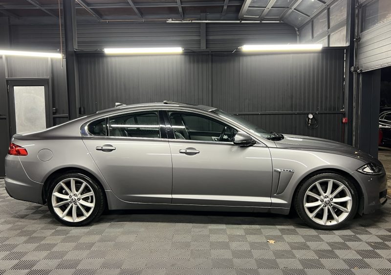 JAGUAR XF PHASE 2 LUXE 2.0 Ti 140 BVA8 TOIT OUVRANT CUIR GPS ORIGINE FRANCE 64 100 Kms Garantie 1 an